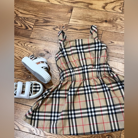 Burberry toddler dresss and shoes - Picture 3 of 5
